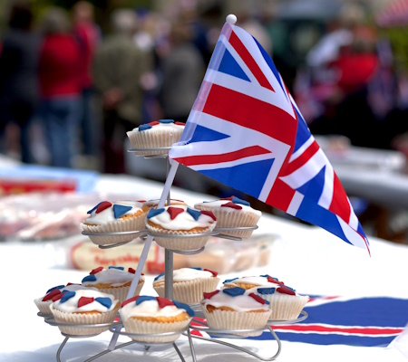cup cakes and union jack